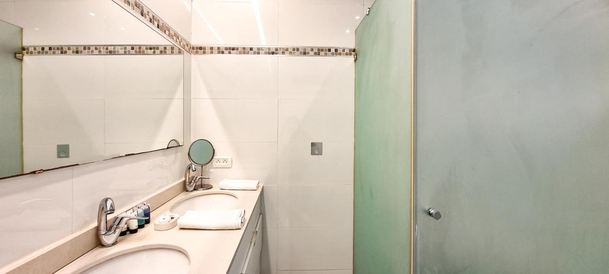 Bnb Israel Apartments - Harav Kook Lilas Tel Aviv Exteriör bild